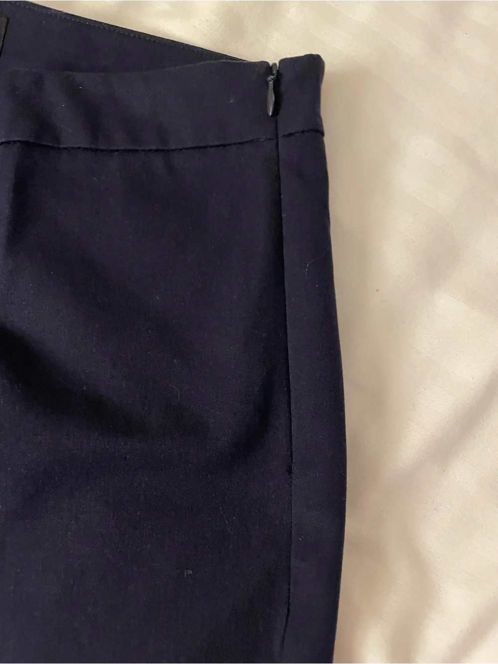 Talbots Women’s Navy Chatham Crop w/ Scalloping Size 8